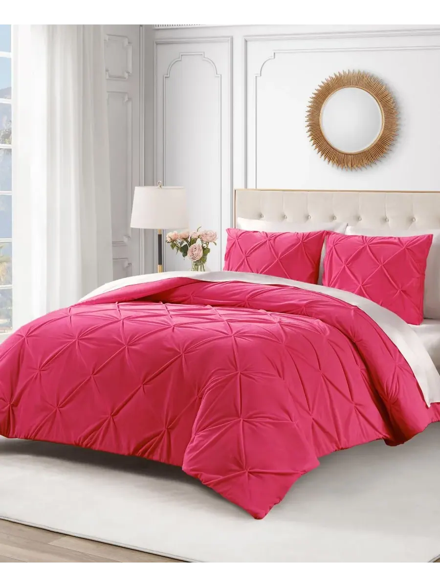 Комплект постельного белья Kiss Pleat Plush из 3 предметов, размер Full/Queen Juicy Couture — изображение 5 из 6, розовый