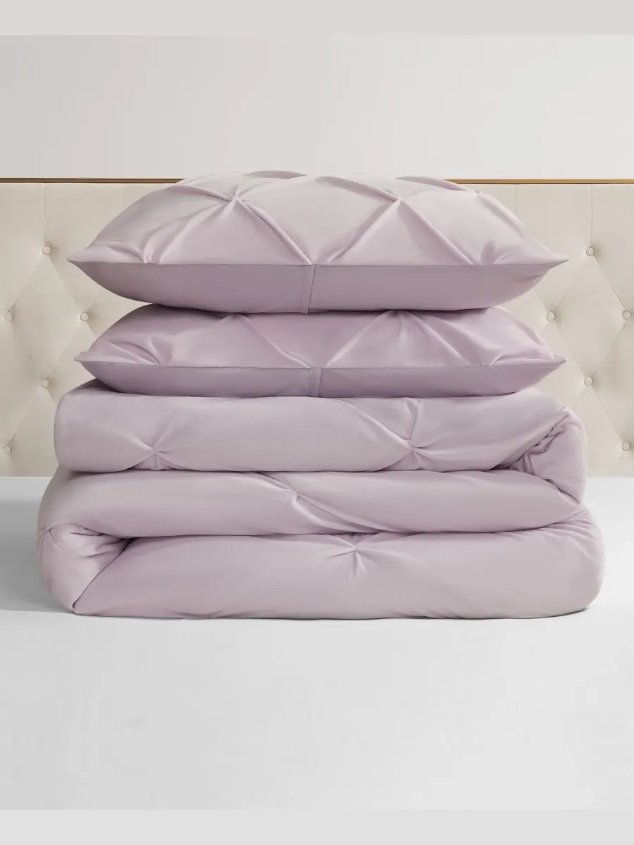 Комплект постельного белья Kiss Pleat Plush из 3 предметов, размер Full/Queen Juicy Couture — изображение 2 из 5, фиолетовый