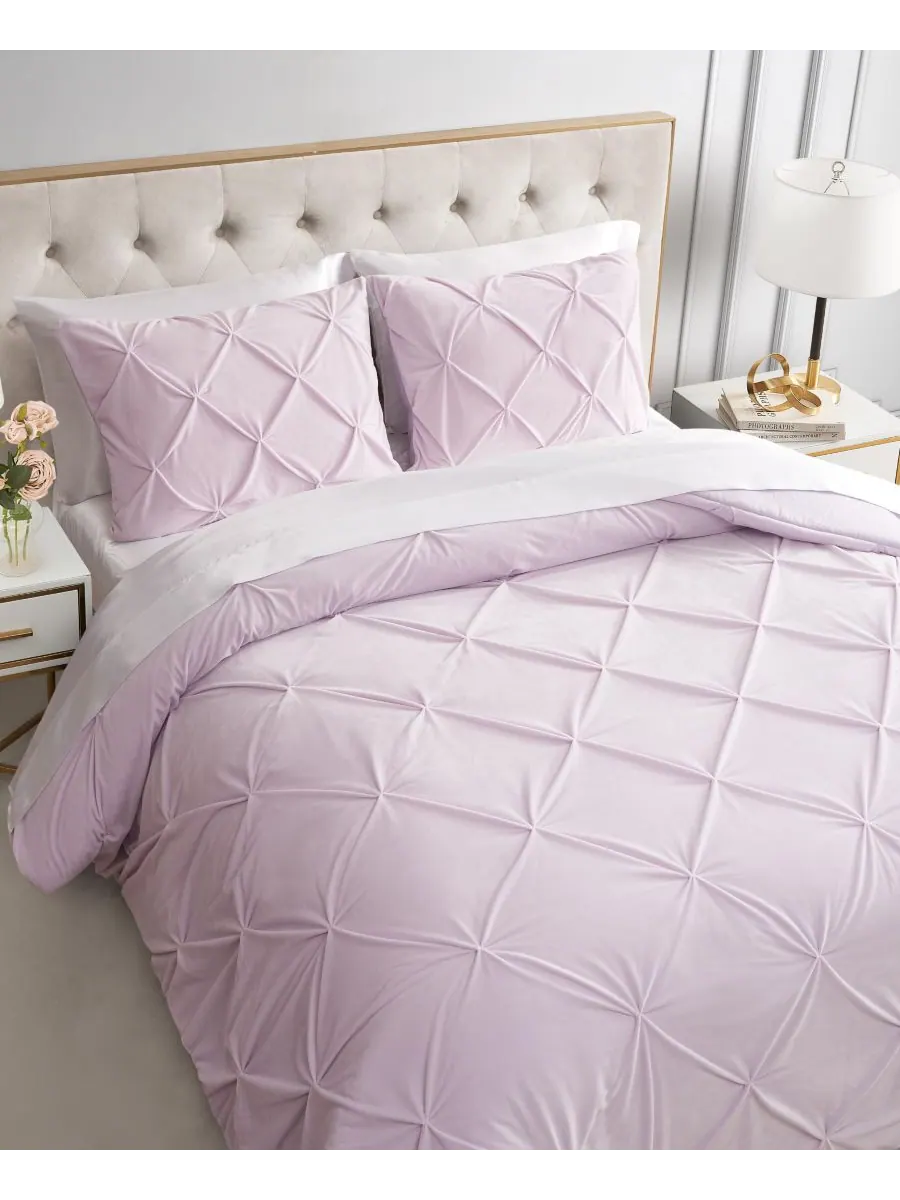 Комплект постельного белья Kiss Pleat Plush из 3 предметов, размер Full/Queen Juicy Couture — изображение 3 из 5, фиолетовый