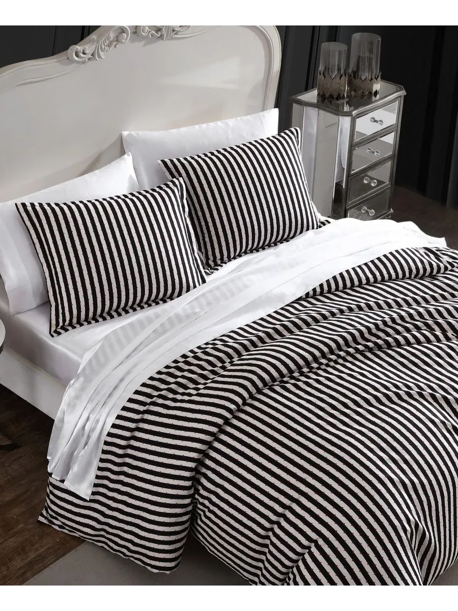 Комплект постельного белья Wonderland Stripe из 3 предметов, размер King Betsey Johnson — изображение 3 из 6, черный