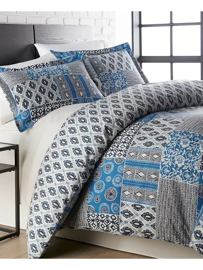 Альтернативный комплект из одеяла и накидки Global Patchwork Down Southshore Fine Linens — изображение 1 из 5, синий