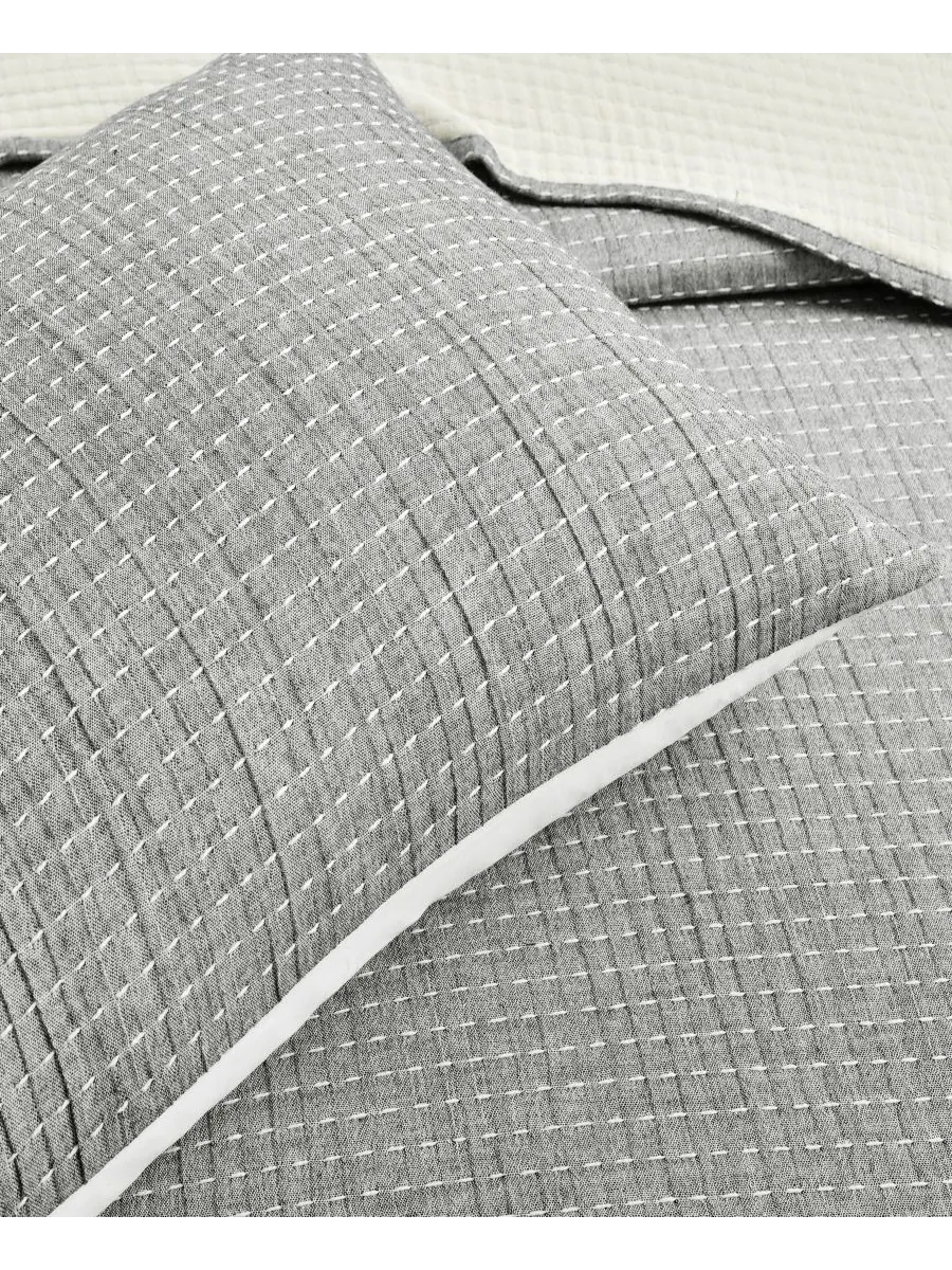 Комплект из 3 предметов: однотонное стеганое одеяло Kantha с вышивкой «пикет», из окрашенной пряжи — изображение 5 из 5