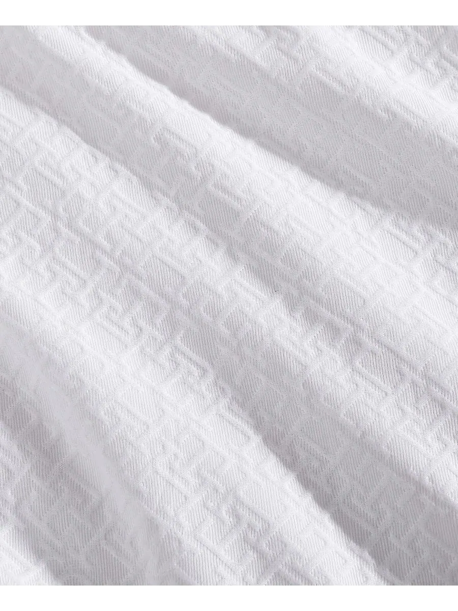 Комплект постельного белья Monogram Matelasse, 3 предмета, размер King Tommy Hilfiger — изображение 6 из 8, белый
