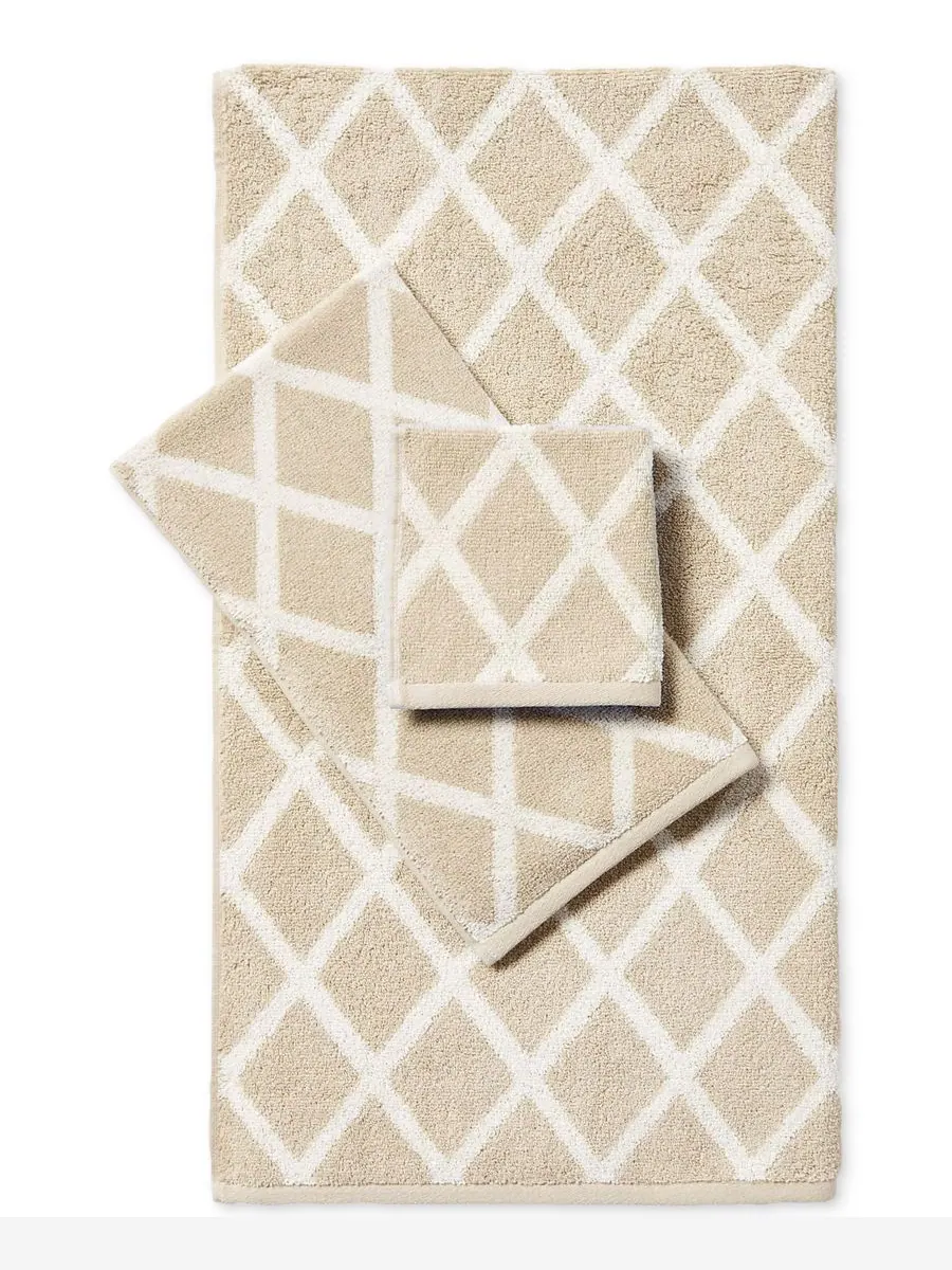 Банное полотенце Sanders Diamond из хлопка, 76,6 см x 137 см Lauren Ralph Lauren — изображение 2 из 4, бежевый
