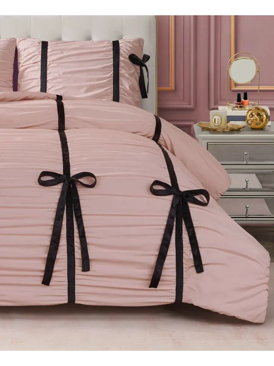 Комплект постельного белья Amelie Velvet Bows Ruched, 3 предмета, размер King Juicy Couture