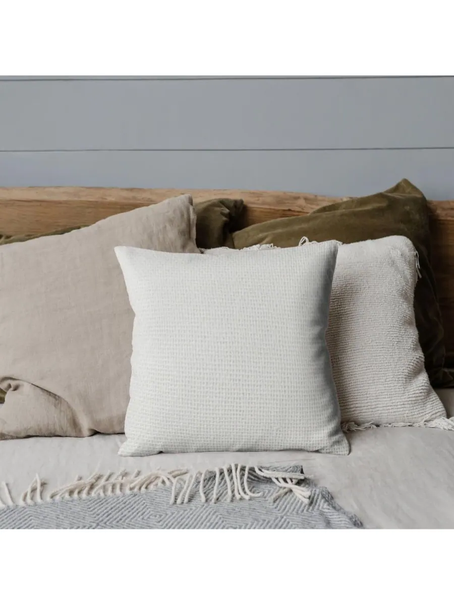 Наволочки для декоративных подушек Madera Cross Weave, 22"x 22", комплект из 2 штук IHI Home — изображение 5 из 8, белый