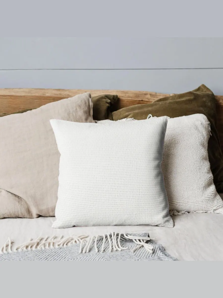 Наволочки для декоративных подушек Madera Cross Weave, 22"x 22", комплект из 2 штук IHI Home — изображение 8 из 8, белый