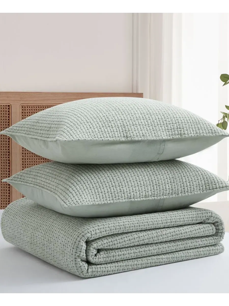 Стеганое покрывало с вышивкой Pick-Stitch Artisan, 3 предмета, Full/Queen Levtex Home — изображение 3 из 4, шалфейный