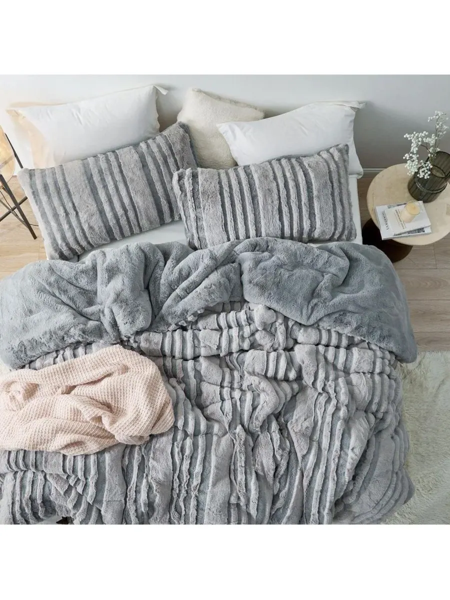 Комплект постельного белья Chunkiest Chunky Bunny Freezin Waters - Coma Inducer Oversized Comforter — изображение 4 из 4