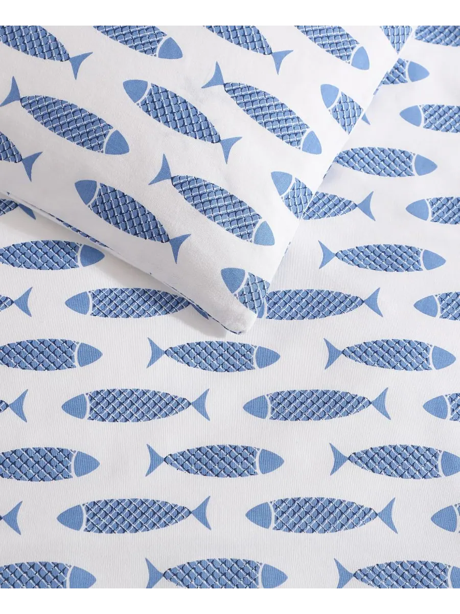 Комплект постельного белья Woodblock Fish Percale, 3 предмета, размер King Nautica — изображение 3 из 6, синий