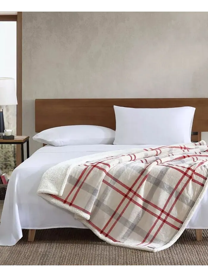 Двустороннее одеяло Newcastle из ультрамягкого плюша, 60 x 50 дюймов Eddie Bauer