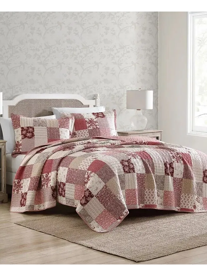Комплект двусторонних хлопковых одеял Celina в стиле пэчворк Laura Ashley — изображение 4 из 9, бежевый