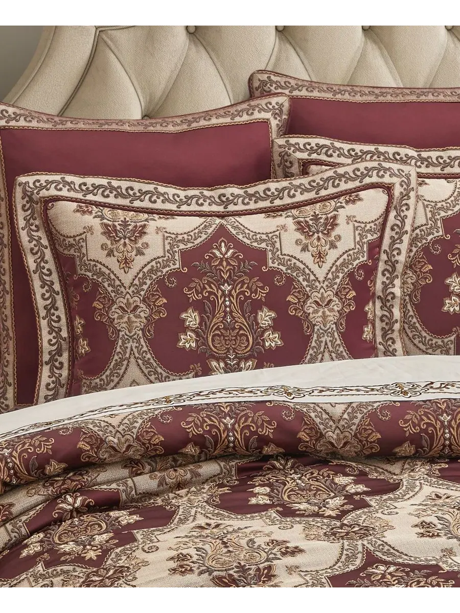 Комплект стеганого одеяла Phyllis Woven Damask, 4 предмета, King J Queen New York — изображение 3 из 8, бордо