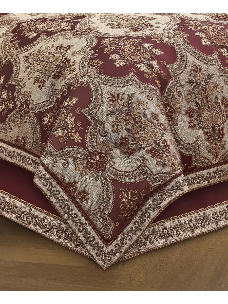 Комплект стеганого одеяла Phyllis Woven Damask, 4 предмета, King J Queen New York — изображение 4 из 8, бордо