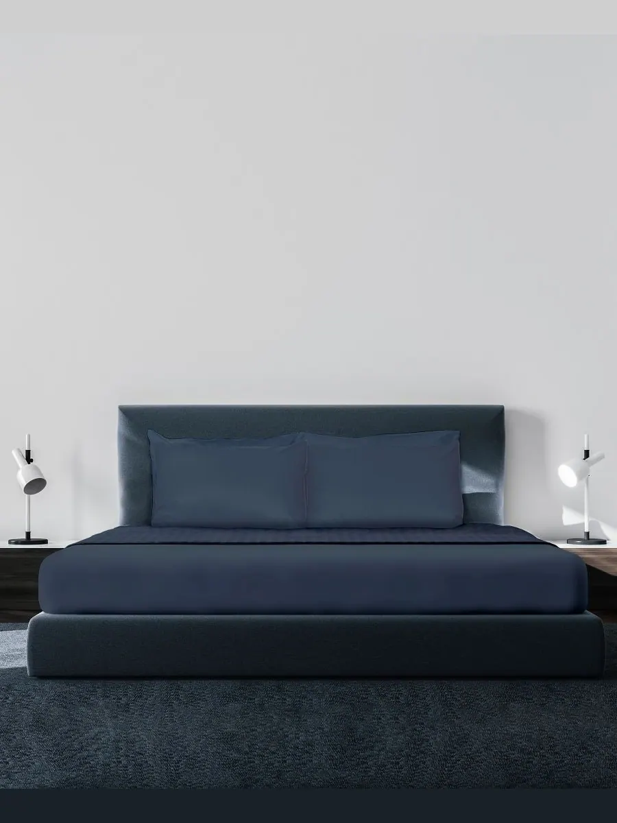 Комплект постельного белья Tencel Soft & Smooth, 6 предметов, размер King Pillow Guy — изображение 2 из 4, темный темно-синий