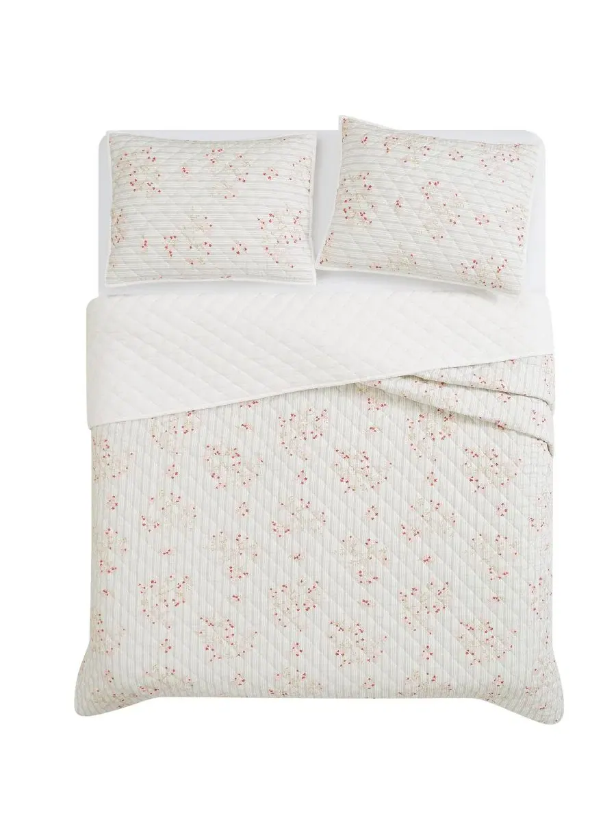 Комплект стеганого покрывала Emma Floral из 3 предметов Cottage Classics, Full/Queen — изображение 3 из 5, розовый