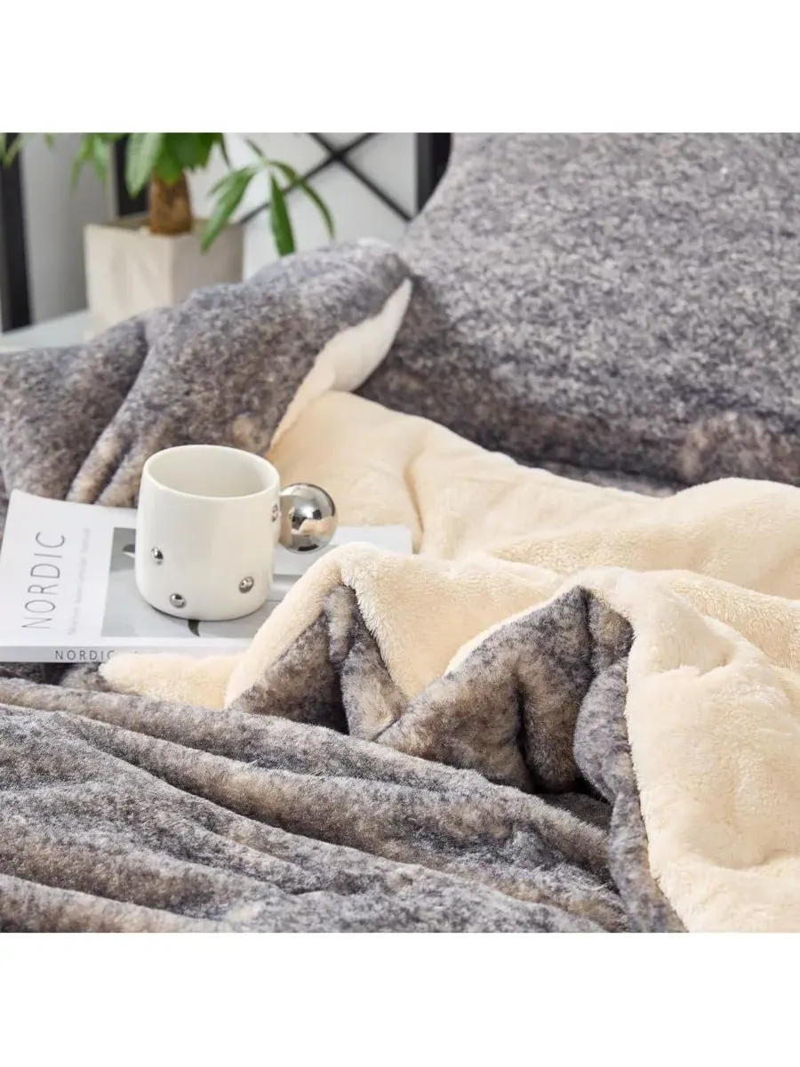 Комплект постельного белья Polar Wolf - Coma Inducer Oversized Twin Comfort Set - Gray Brown — изображение 4 из 4