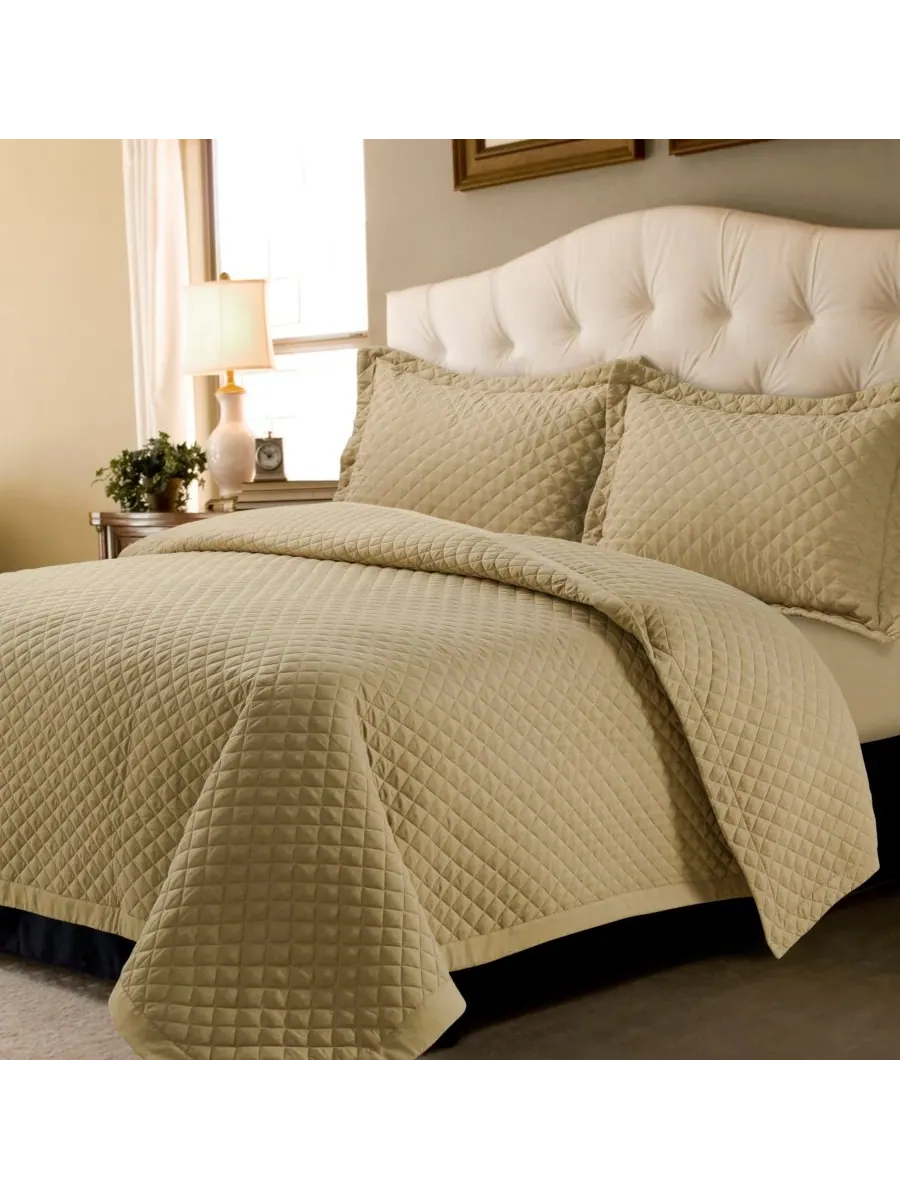 Комплект постельного белья Brisbane Microfiber Solid Oversized Quilt Set, размер King Tribeca Living — изображение 1 из 1