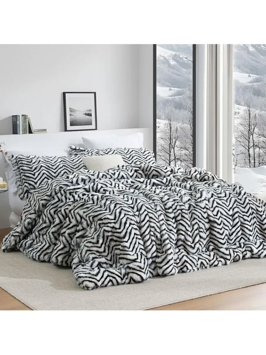 Комплект стеганого одеяла с плюшевым рисунком шеврон Coma Inducer, Zebra Ripple — изображение 1 из 4