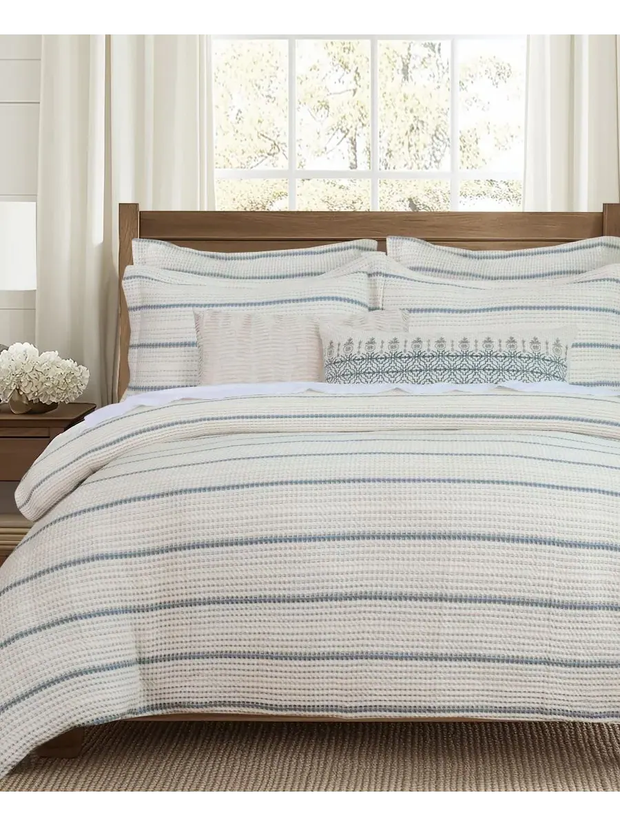 Комплект стеганого одеяла Waffle Stripe Textured 3-Piece, King/California King Levtex Home — изображение 5 из 5, синий