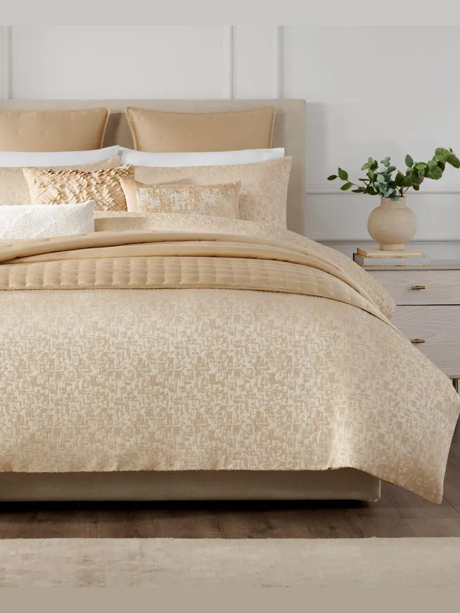 Наволочка фрагментная плетеная King Donna Karan Home — изображение 4 из 4, золото