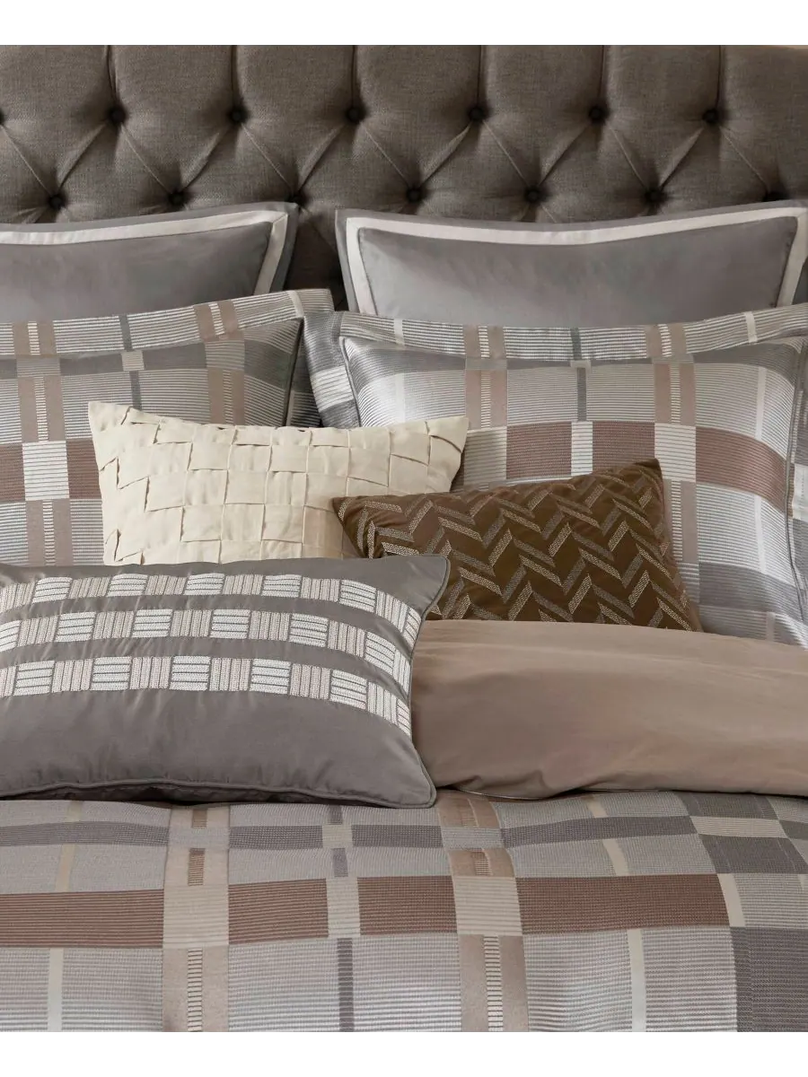 Комплект постельного белья Prescott Jacquard из 8 предметов, размер Queen Madison Park Signature — изображение 9 из 10, тауп