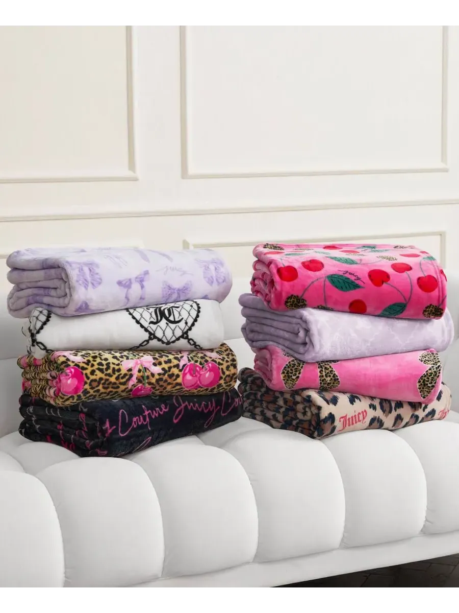 Большой плед из плюша с принтом, 152 x 178 см Juicy Couture — изображение 7 из 7, черный