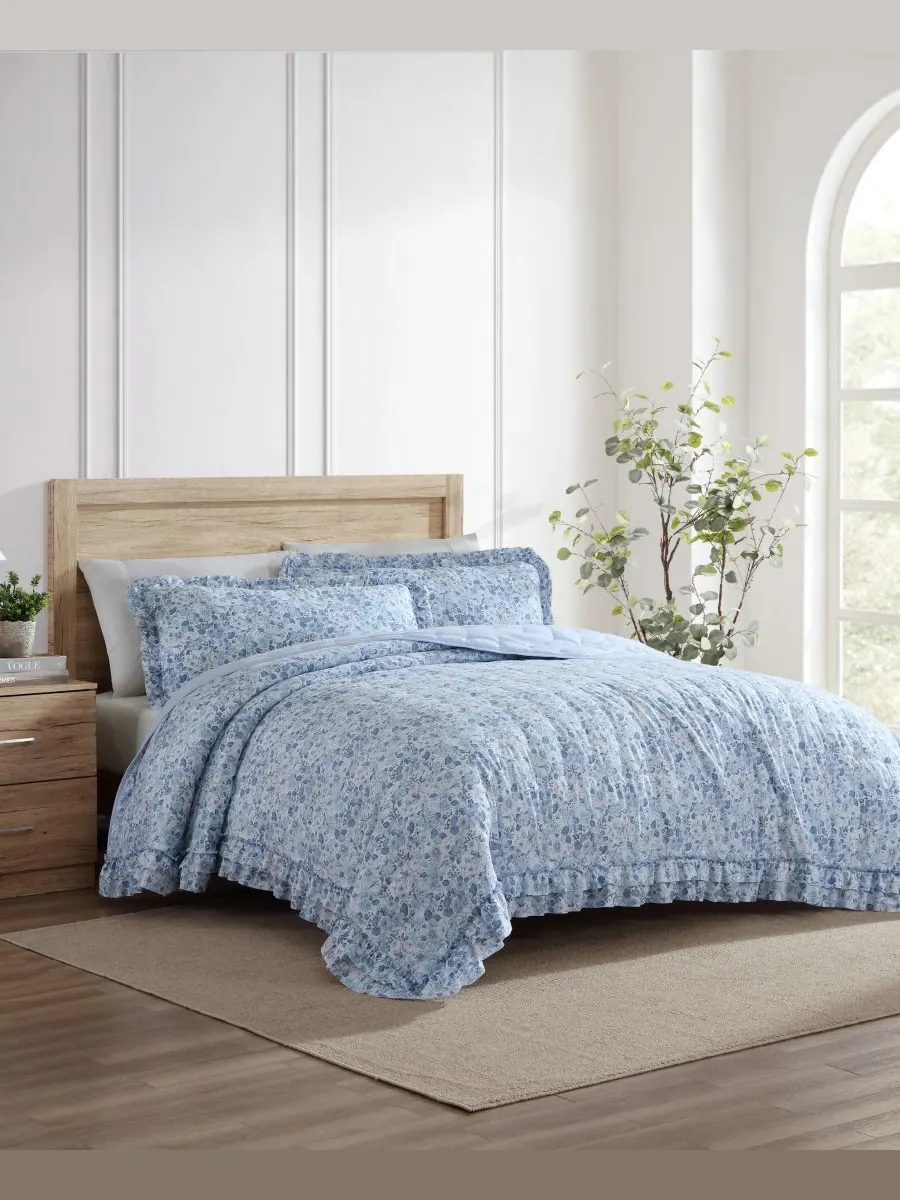 Комплект постельного белья Quartet Dot из 3 предметов, размер Full/Queen Laura Ashley — изображение 2 из 8, синий