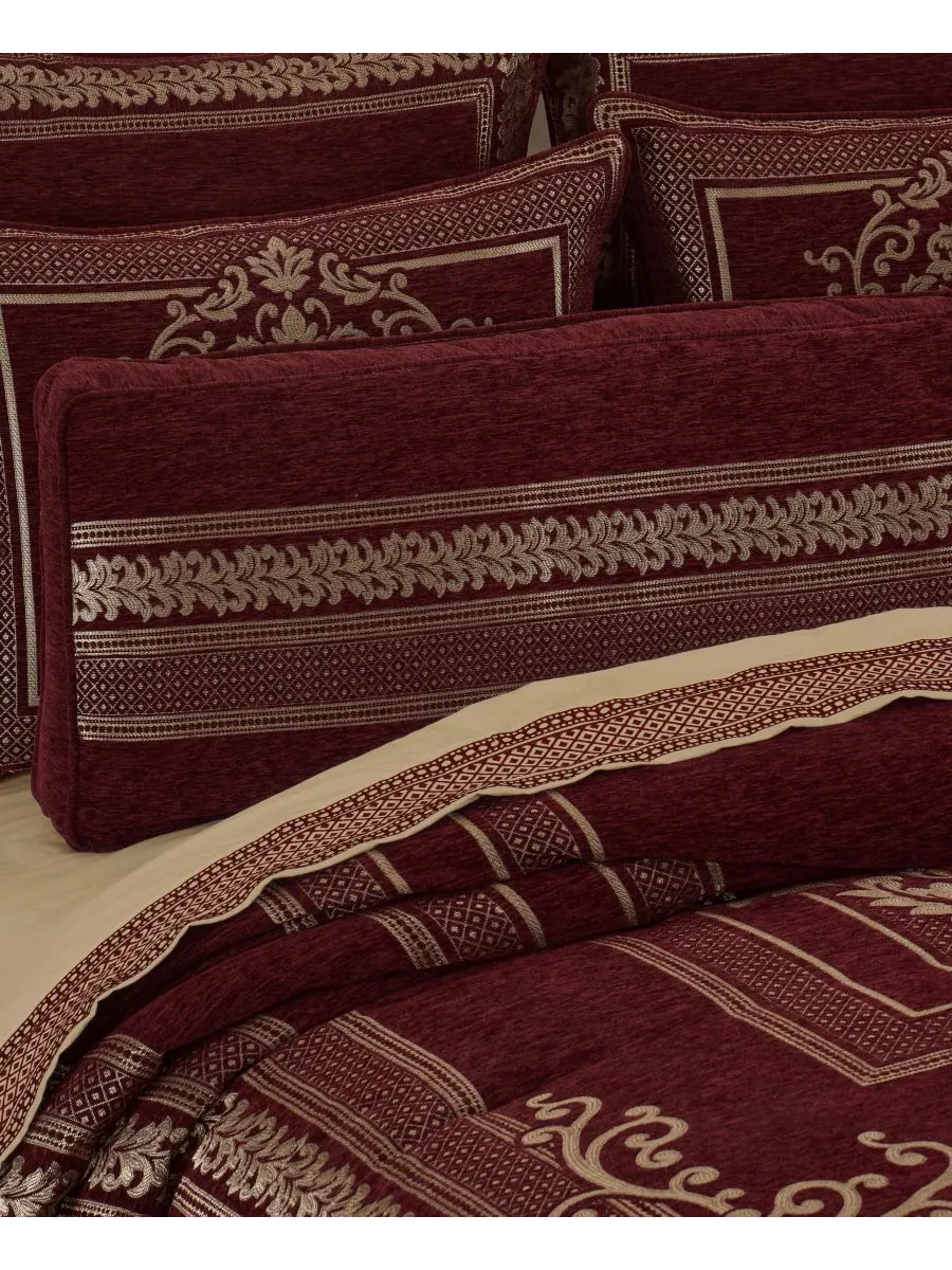 Декоративная подушка-валик Laurenza, 38 x 132 см J Queen New York — изображение 2 из 2, красный