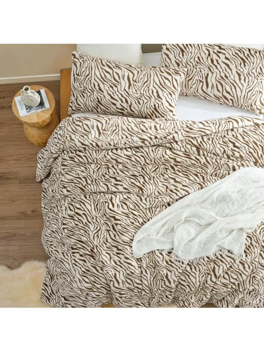 Уютный комплект постельного белья Serengeti Oversized Comforter Set Coma Inducer, Giraffe — изображение 4 из 4