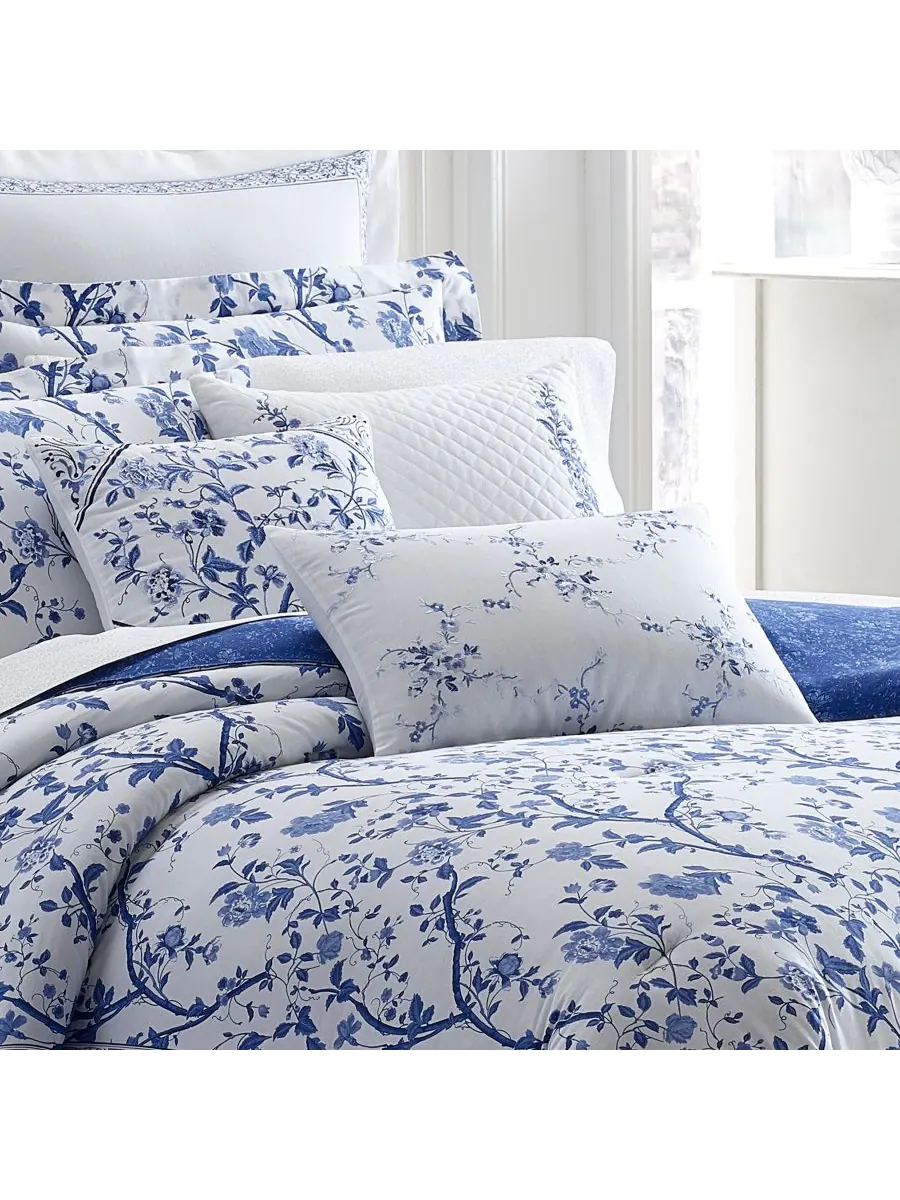 Двусторонний комплект постельного белья Charlotte Cotton, 4 предмета, размер King Laura Ashley — изображение 3 из 3, синий