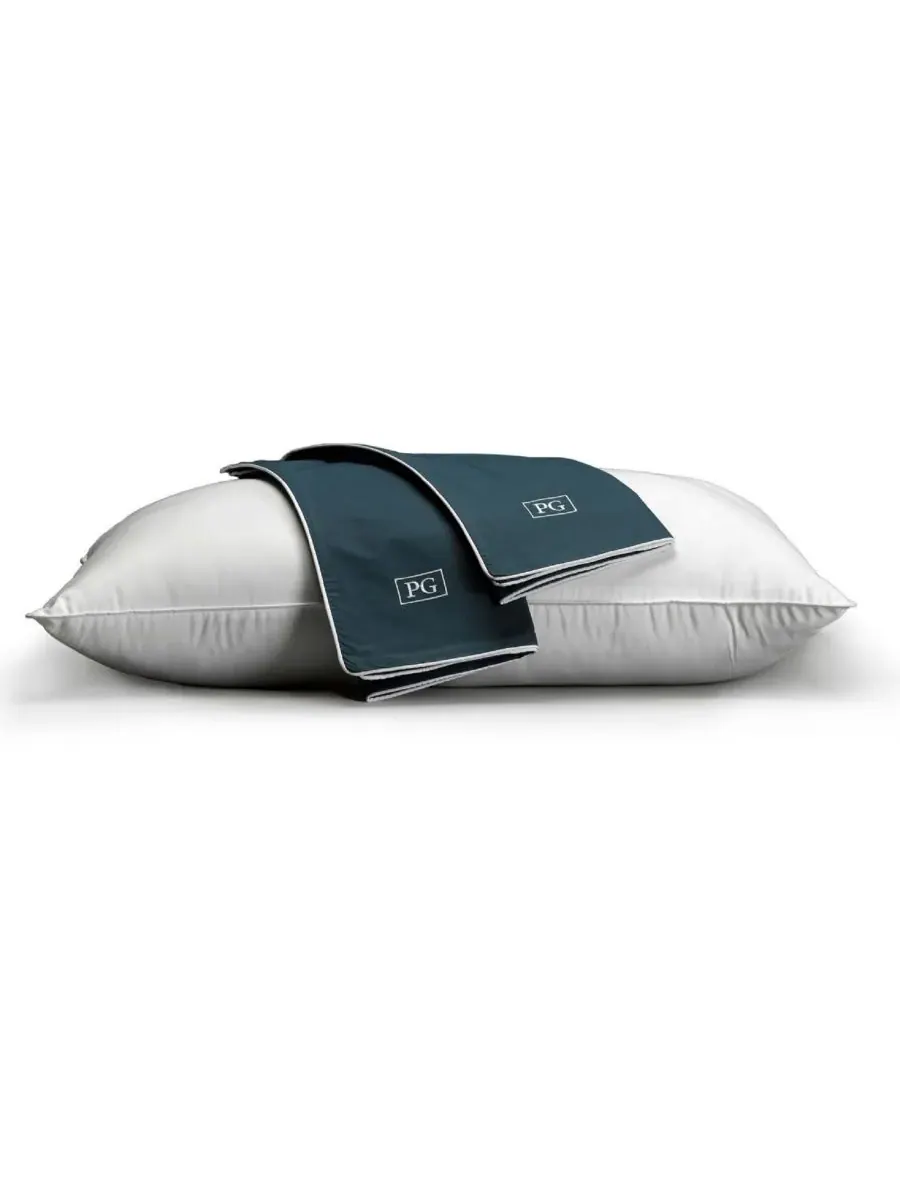 Комплект из двух наволочек из 100% хлопкового сатина, размер Standard/Queen Pillow Guy — изображение 1 из 6, темно-синий