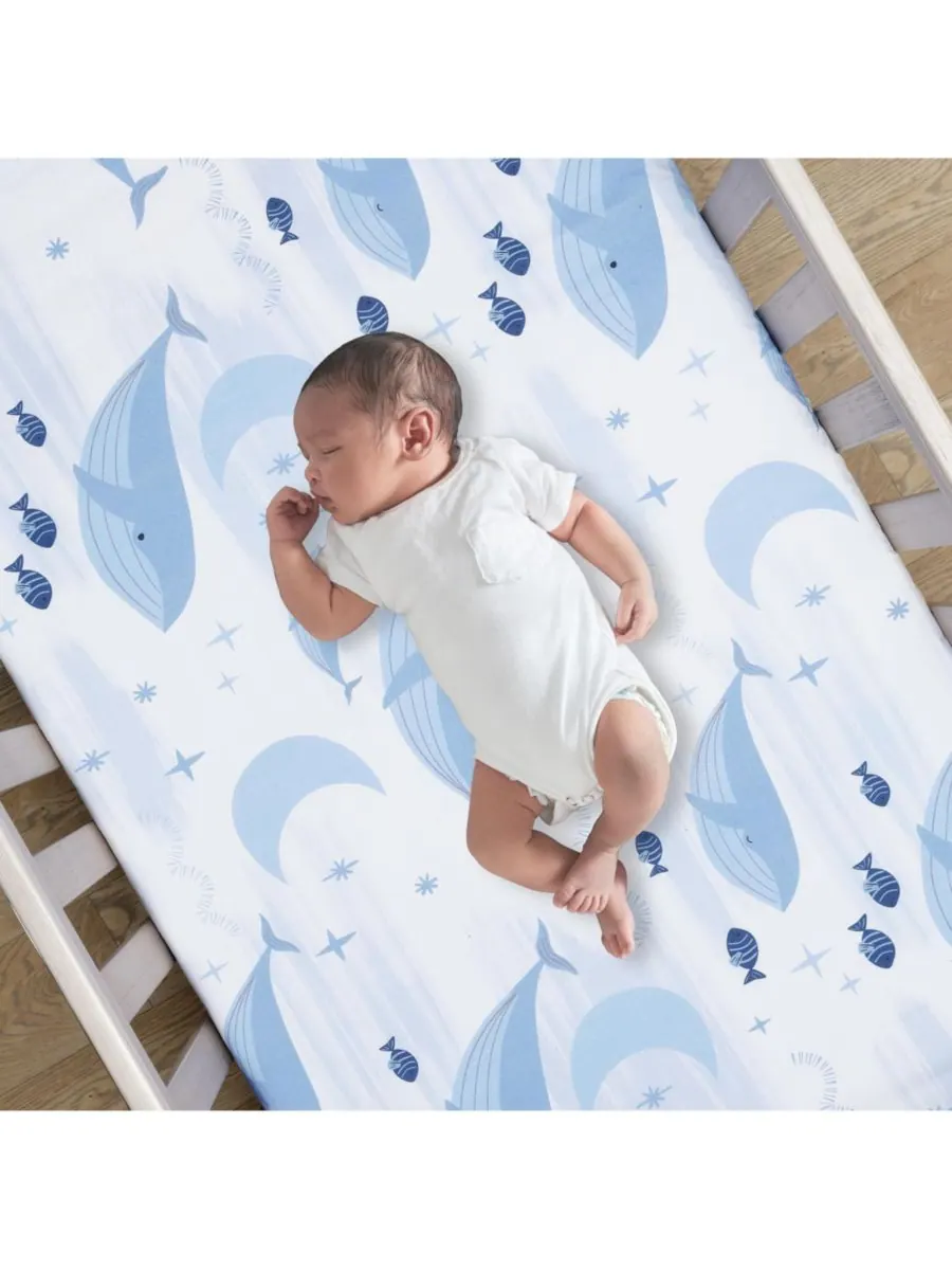 Комплект постельного белья для детской кроватки Bubbles & Squirt из 3 предметов с изображением кита — изображение 7 из 10