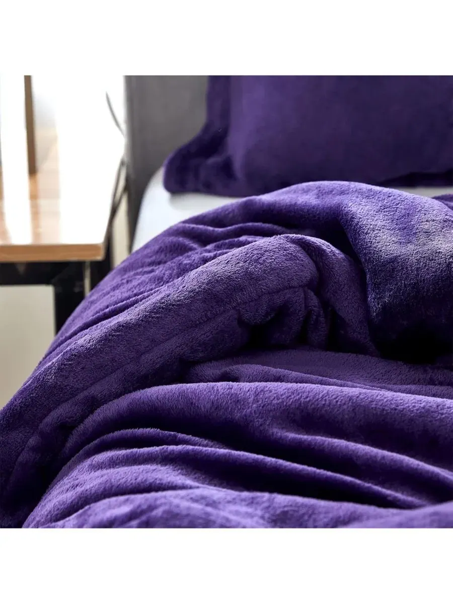Комплект стеганого одеяла из кораллового флиса, 280 г/м² Coma Inducer — изображение 4 из 7, фиолетовый
