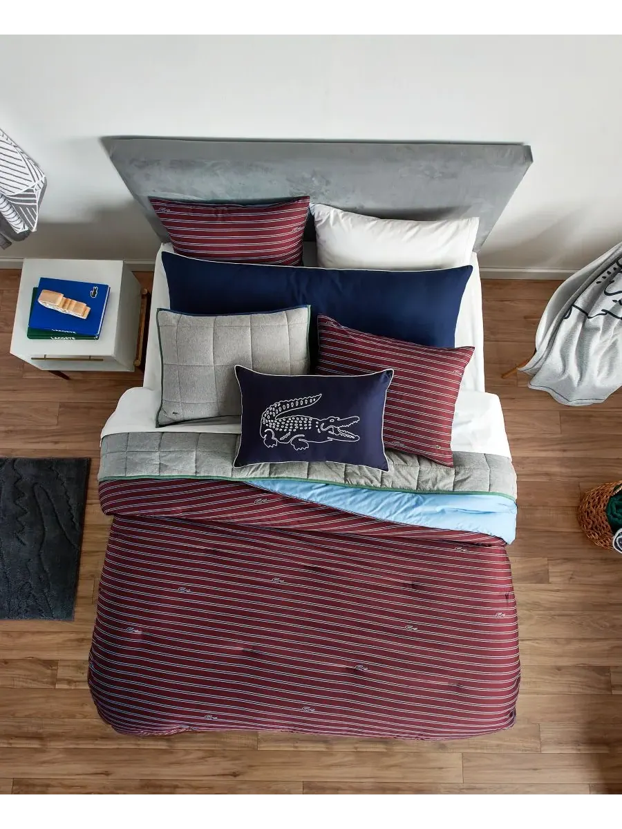 Комплект постельного белья Lindenwood из 3 предметов, размер King Lacoste Home — изображение 3 из 7, красный