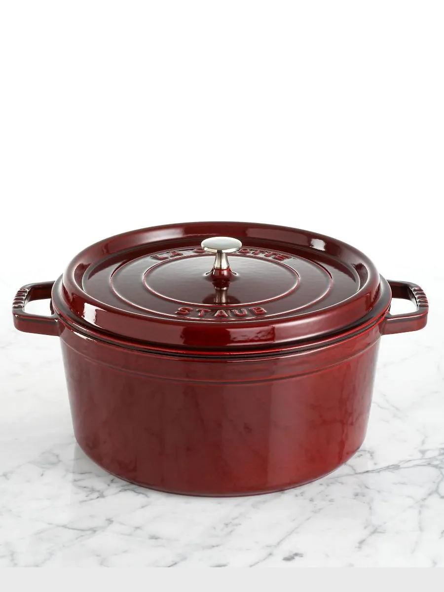 Круглая чугунная кокотница Staub, 30 см, 8.35 л, гранатовый — красный