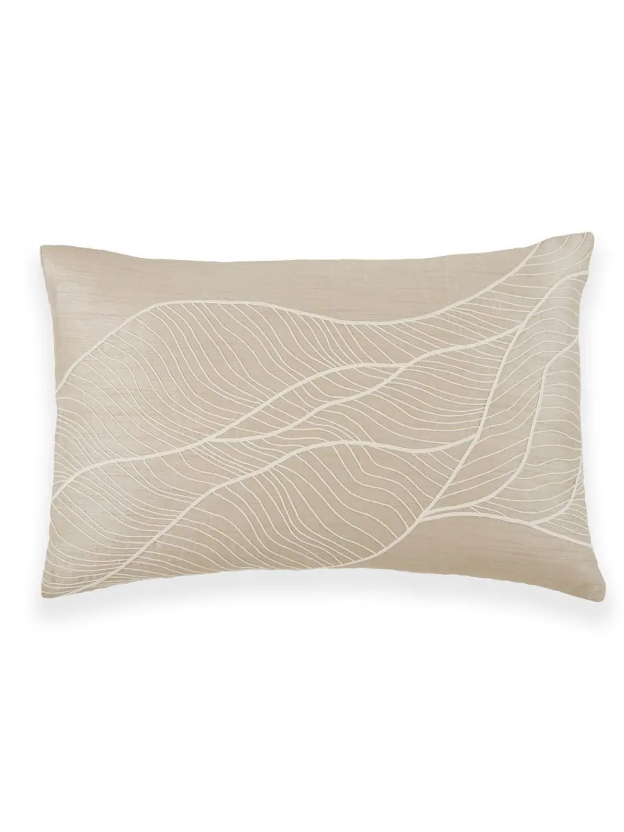 Вышитая наволочка Дюна, королевский размер Donna Karan Home — изображение 1 из 4, тауп