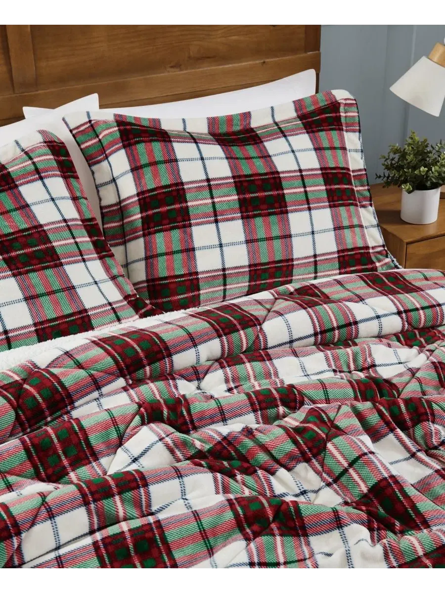 Комплект стеганого одеяла Marlon Plaid, 3 предмета Truly Soft — изображение 4 из 6, красный белый