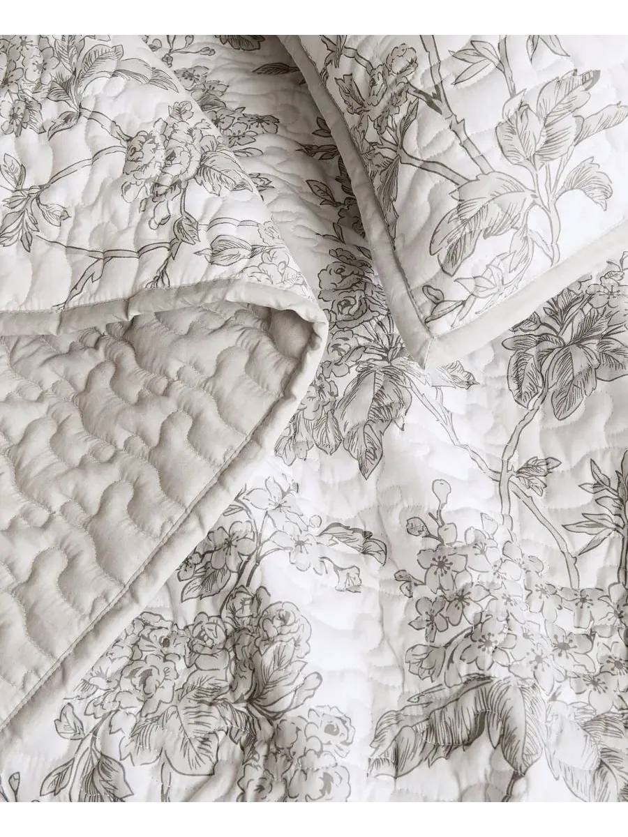 Комплект стеганого покрывала Mila Floral, 3 предмета, King Brooklyn Loom — изображение 5 из 5, белый серый