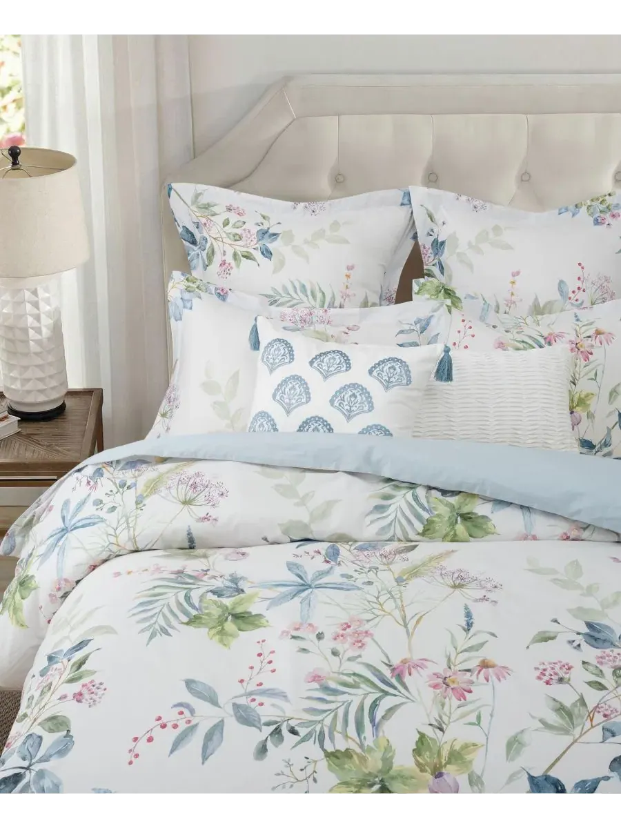 Комплект стеганого одеяла с наволочками Seraphine Blooms Levtex Home — изображение 2 из 4, мульти