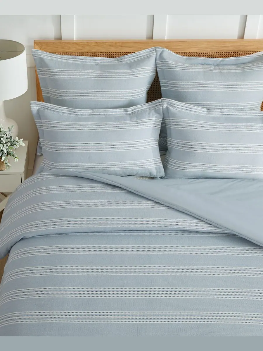 Комплект из двух наволочек Home Clayton Stripes, европейский стиль Levtex — изображение 3 из 4, синий