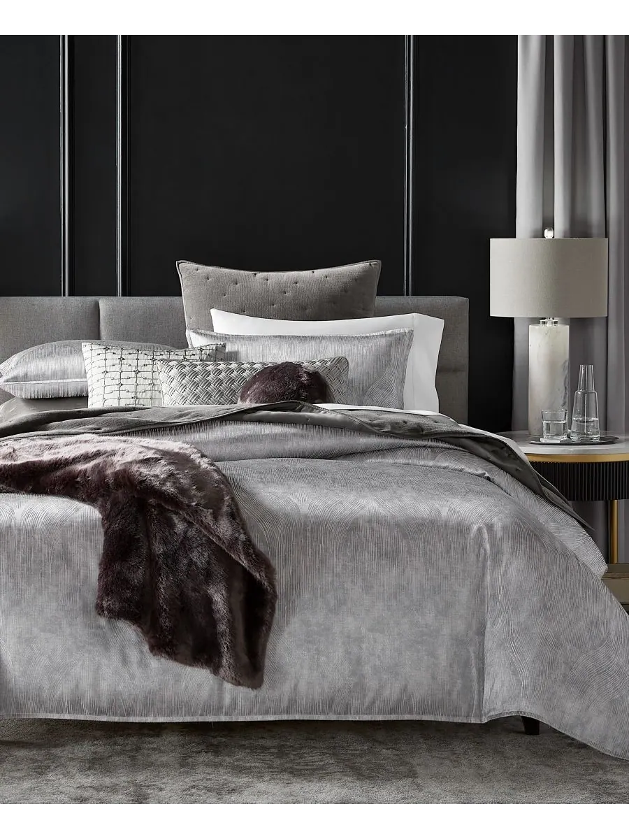 Комплект постельного белья Linear Ogee из 3 предметов, размер Full/Queen Hotel Collection — изображение 1 из 9, серебряный