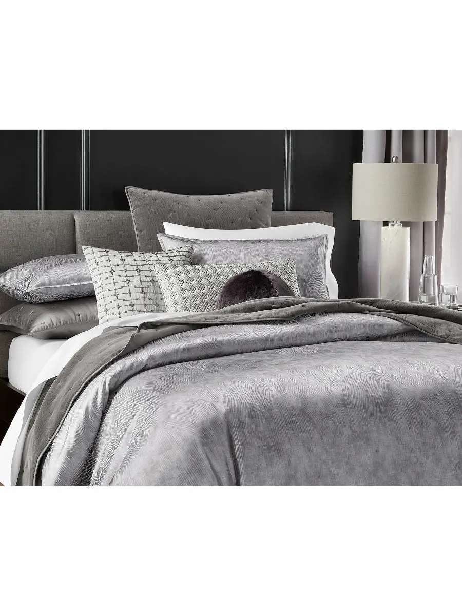 Комплект постельного белья Linear Ogee из 3 предметов, размер Full/Queen Hotel Collection — изображение 2 из 9, серебряный