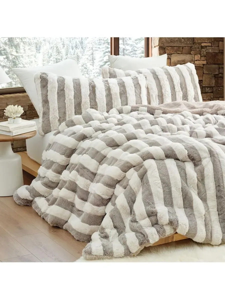 Комплект постельного белья Chunkiest Chunky Bunny Freezin Waters - Coma Inducer Oversized Comforter — изображение 3 из 4