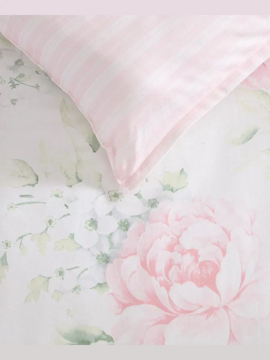 Двусторонний комплект постельного белья Serenity Roses, 7 предметов, размер King Laura Ashley — изображение 5 из 8, розовый
