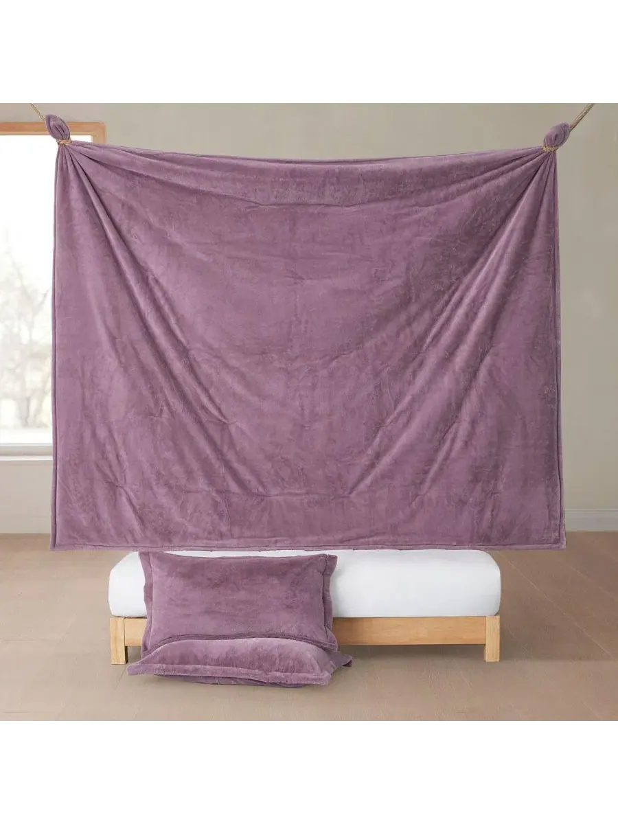 Комплект oversize-одеяла с подушками Softer than Soft Coma Inducer — изображение 4 из 5, фиолетовый
