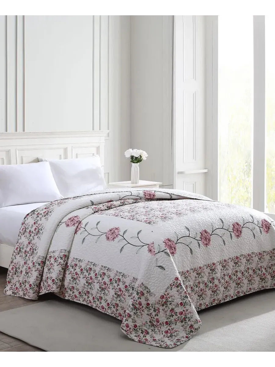 Покрывало с вышивкой гвоздик, размер King Beatrice Home Fashions
