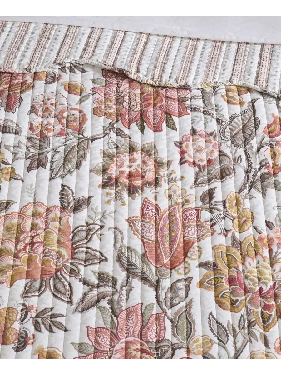 Комплект стеганого покрывала Blair Reversible, 3 предмета, King/California King Levtex Home — изображение 5 из 5, красный