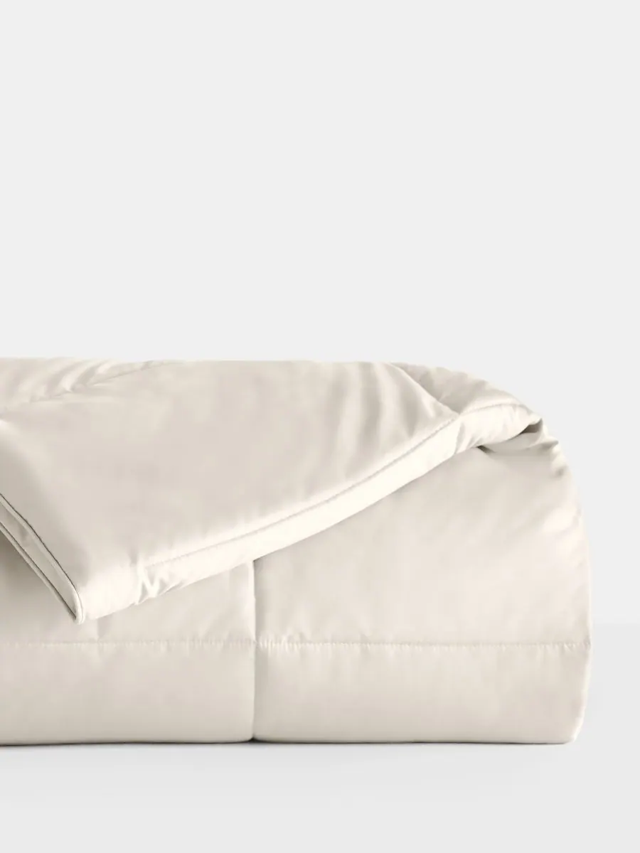 Легкое всесезонное одеяло из искусственного пуха, размер Twin/Twin XL Ienjoy Home — изображение 3 из 7, белый