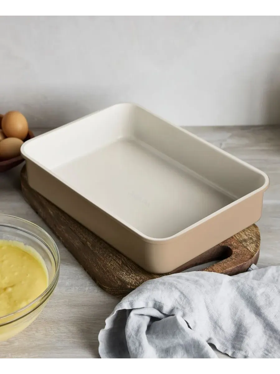 Прямоугольная форма для выпечки GreenPan Dover, 24.2х34.6х6 см — изображение 2 из 6, тауп